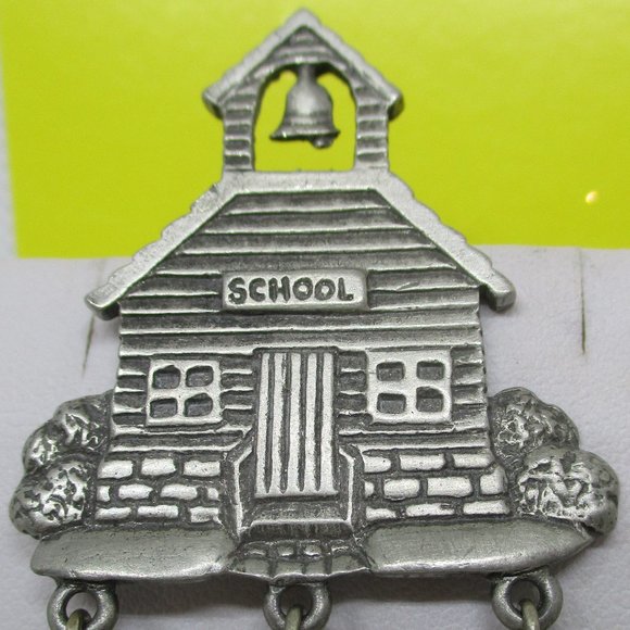 LCD Brooch Lindsay Claire Designs Brooch LCD School Brooch LCD Pewter School - Picture 2 of 5